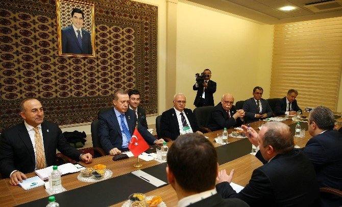 Cumhurbaşkanı Erdoğan, Gürcistan Cumhurbaşkanı Margvelaşvili İle Görüştü