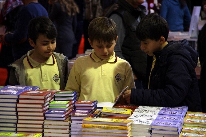 Karadeniz 2. Kitap Fuarı Açıldı