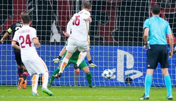 Arsenal Puanla Tanıştı