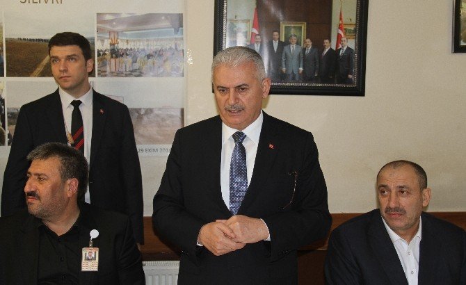 Ulaştırma ,Denizcilik Ve Haberleşme Bakanı Yıldırım Taksicileri Ziyaret Etti