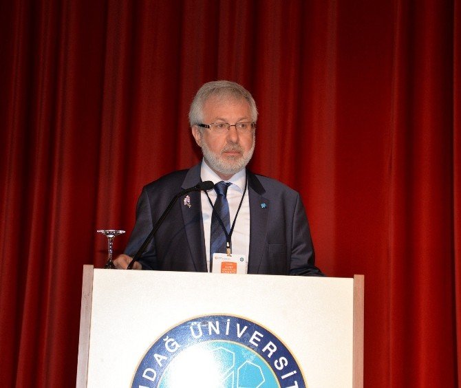 Rektörden Çevre Konferansında Sigarayı Bırakma Çağrısı