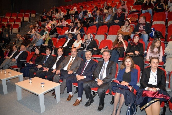 Sağlık Öğrencileri Diplomalarına Kavuştu