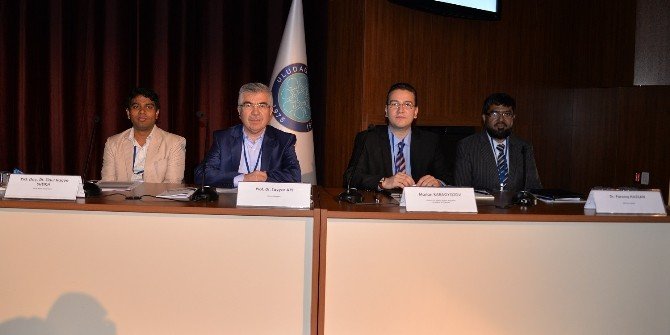 Yeni Düzen Arayışları Üniversitede Tartışılıyor