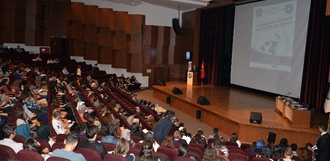Yeni Düzen Arayışları Üniversitede Tartışılıyor