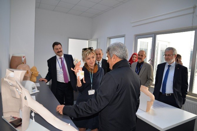 İyi Hekimlik Uygulamaları Ve Similasyon Merkezi Örnek Olacak