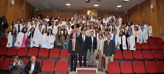 Veteriner Öğrencileri Beyaz Önlüklerini Giydi