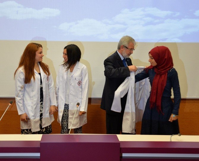 Veteriner Öğrencileri Beyaz Önlüklerini Giydi