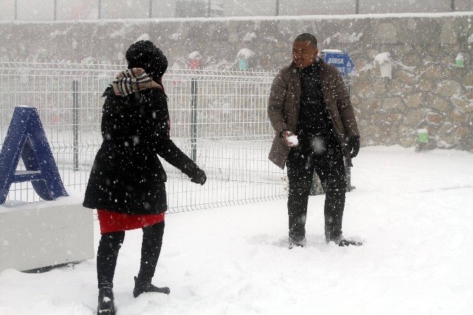 Tatilciler Uludağ’a Gelmeye Başladı