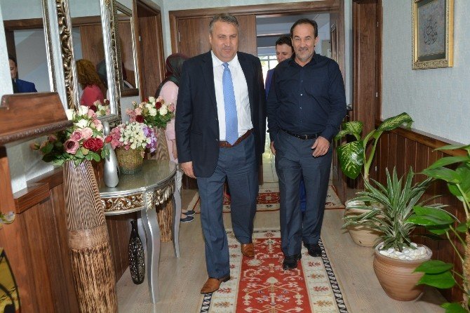 Dombra’nın Yazarı Sultanbekov Yunusemre’de