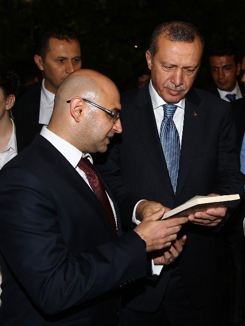 Sanlav: "Erdoğan, Dünyada Teknolojiyi En Etkili Kullanan Liderlerden"