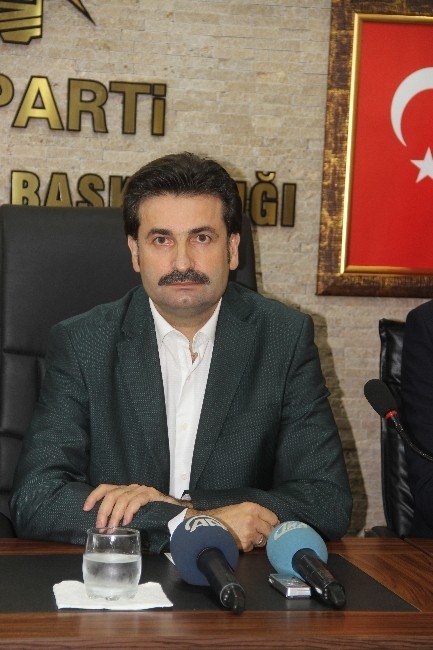 Ak Parti Genel Başkan Yardımcısı Ayhan Sefer Üstün: