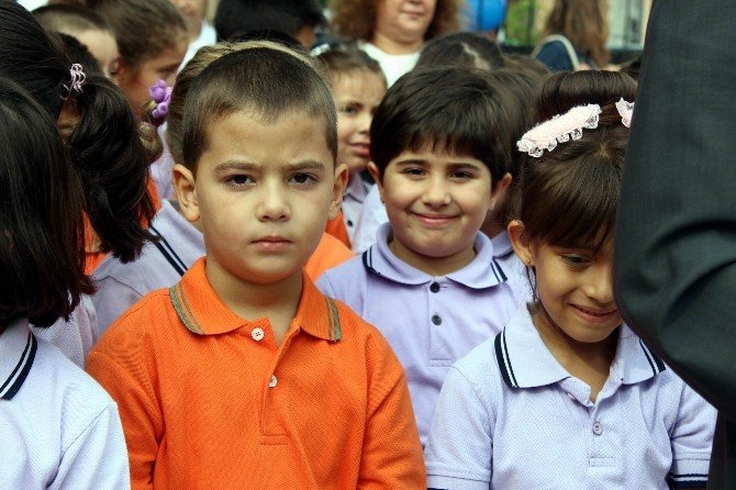 Okulların Açılmasıyla Enfeksiyonlar Artıyor