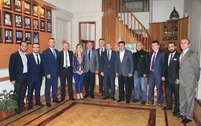 Celil Hekimoğlu, Sahadan İnmiyor