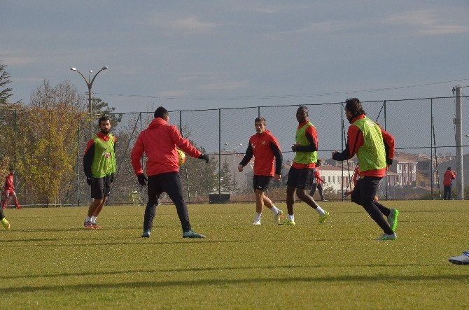 Eskişehirspor, Mersin İdmanyurdu Maçına Hazırlanıyor