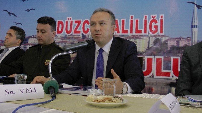 Vali Ali Fidan Akçakoca’da Muhtarlarla Buluştu
