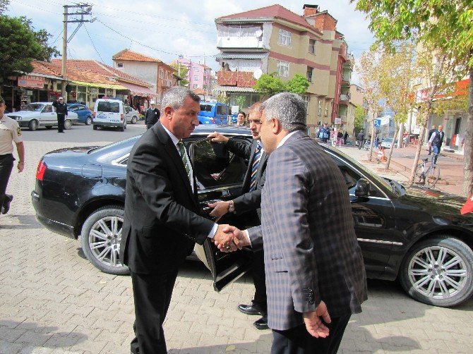 Vali Yılmaz’dan, Başkan Çalışkan’a Taziye Ziyareti