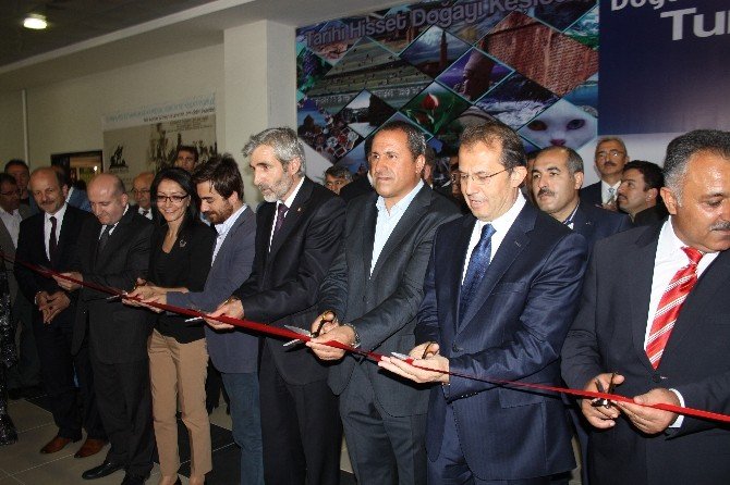 Van Doğu Anadolu Turizm Ve Seyahat Fuarı Açıldı