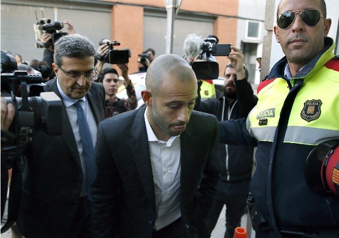 Mascherano, Vergi Kaçırdığı Yönündeki Suçlamaları Kabul Etti