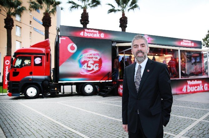 Vodafone “4bucakg” Tır’ının İlk Durağı İzmir Oldu