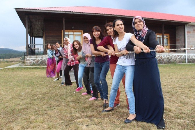 Yabancı Öğrenciler Bolu Aladağlar’da Eğitim Görüyor