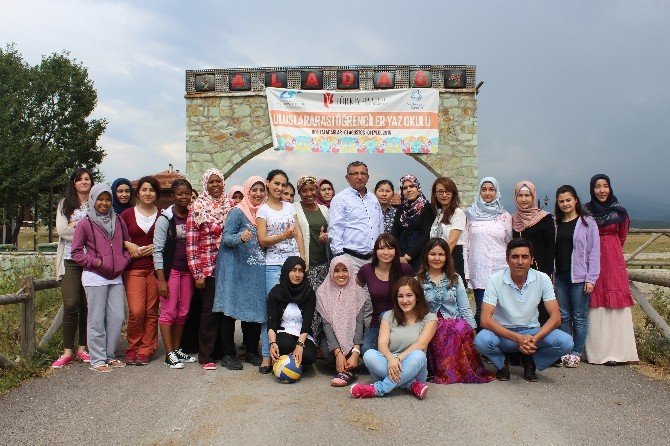 Yabancı Öğrenciler Bolu Aladağlar’da Eğitim Görüyor