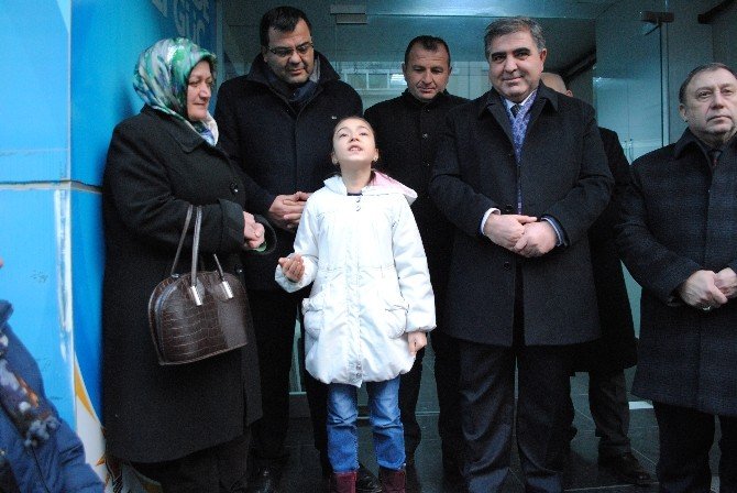Ak Parti Amasya Teşkilatından Bayır Bucak Türkmenlerine 2 Tır Yardım