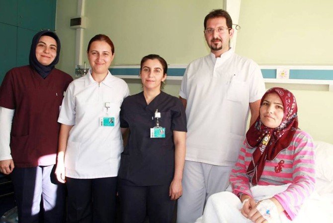 Çevresi Hamile Sandı, Rahminden 3 Kilo Tümör Çıktı