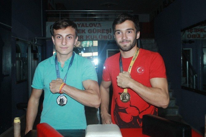 Yalova Bilek Güreşi Kulübü’nde Madalya Sevinci