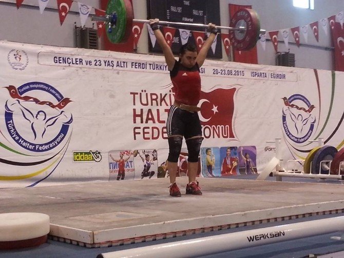 Yalovalı Halterci Madalya Kazandı