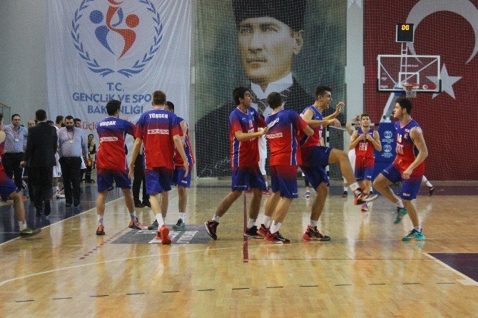 Genç Tofaş Yalova’da Galip