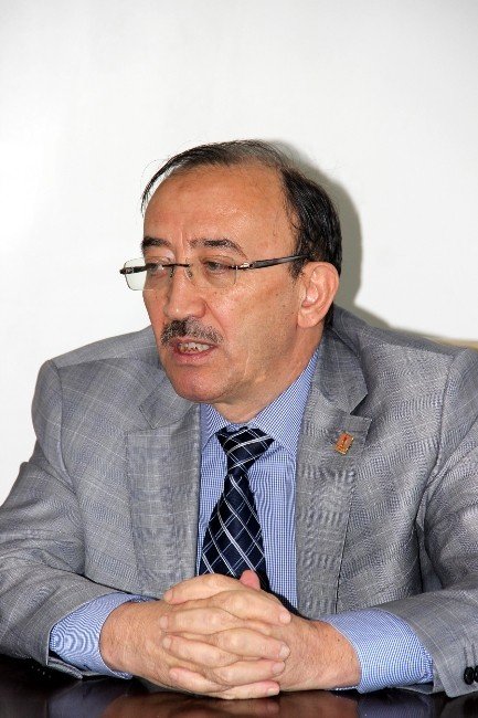 Rektör Eruslu: "Tıp Fakültesi Projesi Rafa Kalkmadı, Uygun Zamanı Bekliyoruz"