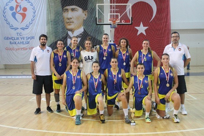 Zafer Kupası Edremit Belediyesi Güre Spor Kulübü’nün