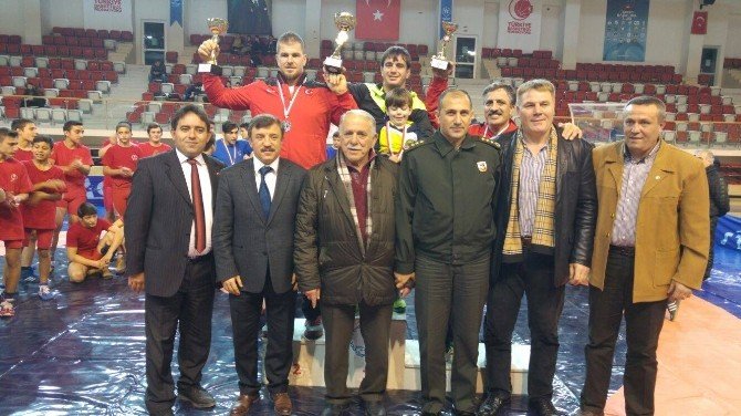 Yalova’da Güreş Şöleni