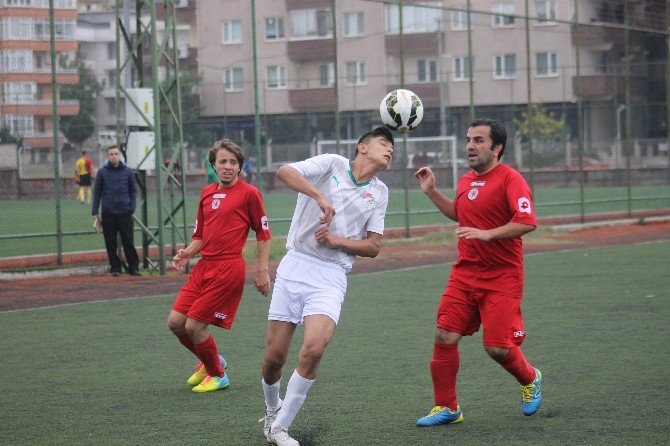 Yalovalı Özeller Rövanşı Aldı