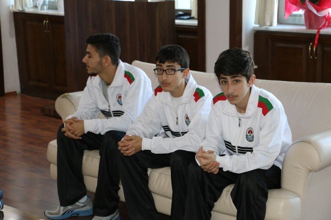 Taekwondocular Başkan Salman’ı Ziyaret Etti