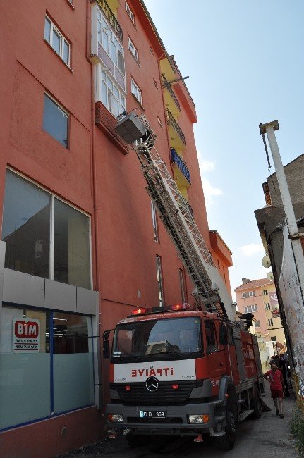 Ocakta Unutulan Yemek Ekipleri Alarma Geçirdi