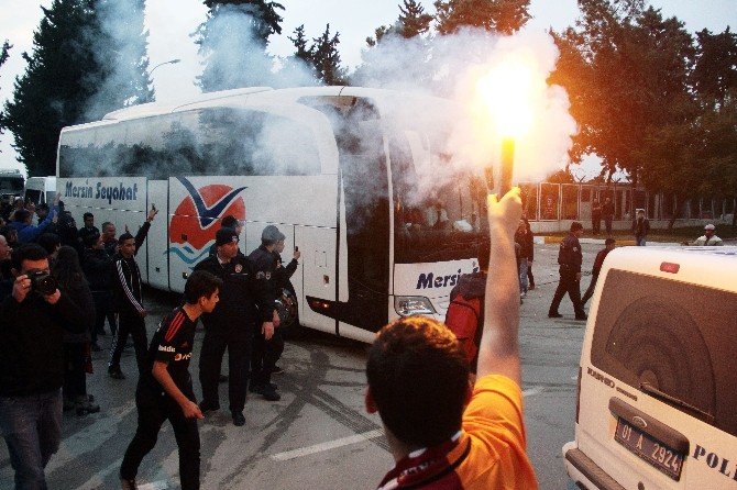 Galatasaray, Kafilesi Adana’ya Geldi