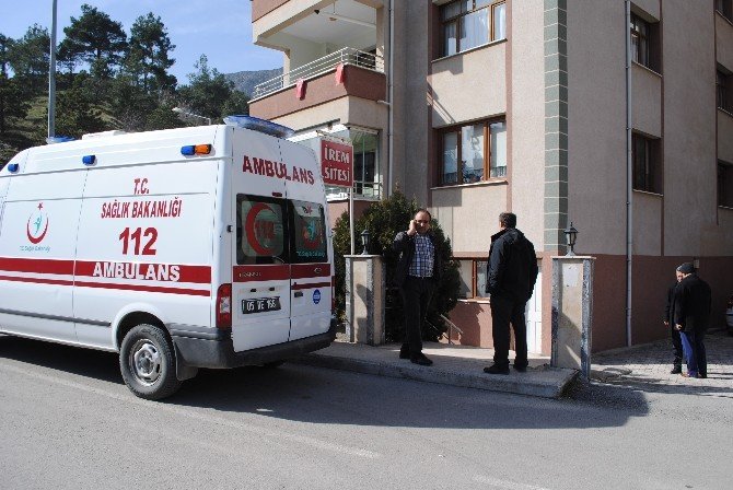 Çatıdan Düşen Yaşlı Adam Öldü