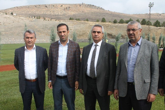 Gevrek, Antrenman Sahalarında İncelemelerde Bulundu