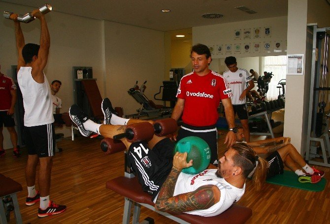 Beşiktaş, Yeni Sezon Hazırlıklarını Sürdürüyor