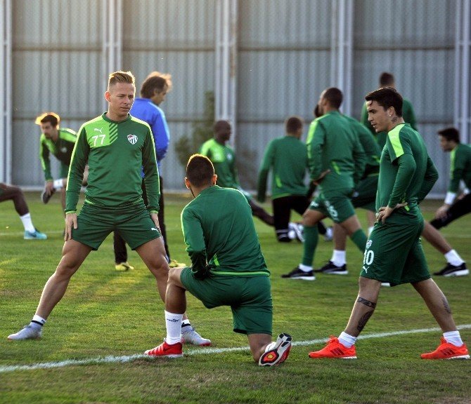 Bursaspor’da Beşiktaş Mesaisi Başladı