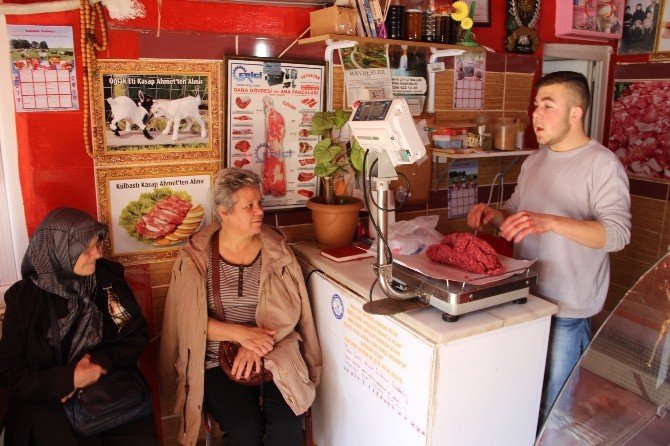 Burhaniyeli Kasaplar Yıllardır Ucuz Et Satıyor