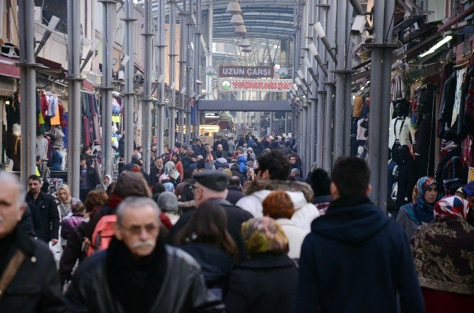 Güneş Açtı, Çarşı Doldu