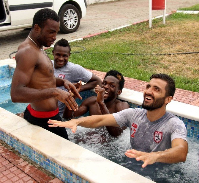 Samsunspor’da Neşeli Sabah İdmanı