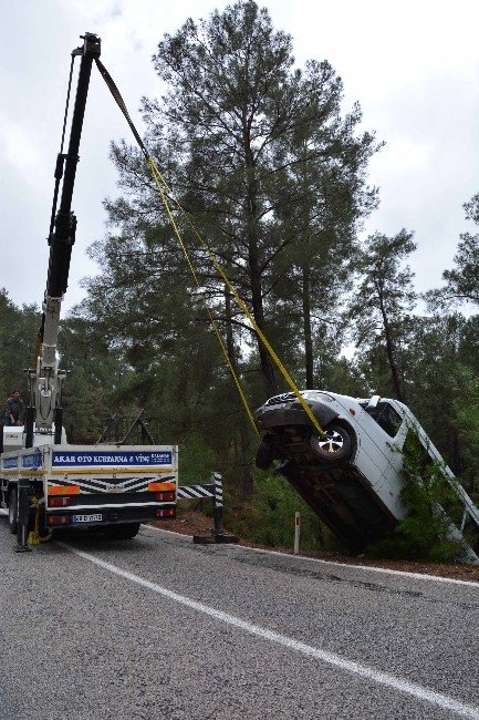 Dalaman’da Yolcu Minibüsü Uçuruma Yuvarlandı; 8 Yaralı
