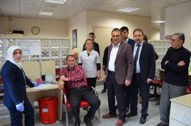 Hollanda’da Kanser Tedavisi Gören Minik Bade İçin Hemşehrileri Seferber Oldu