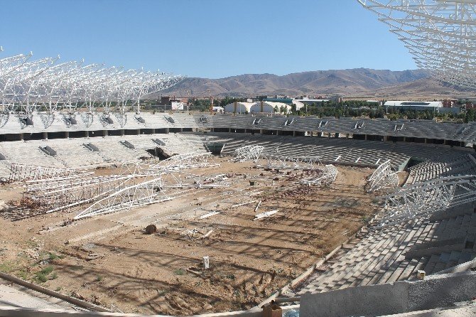 Malatya Arena Stadı Yeni Yüklenicisini Bekliyor