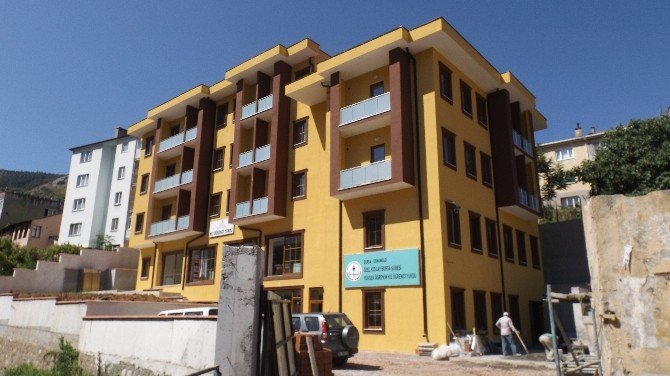 Kızılay’dan Kız Öğrenciler İçin Otel Konforunda Yurt