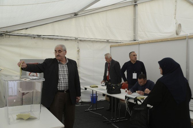 Frankfurt 1 Kasım İçin İlk Oylar Kullanıldı