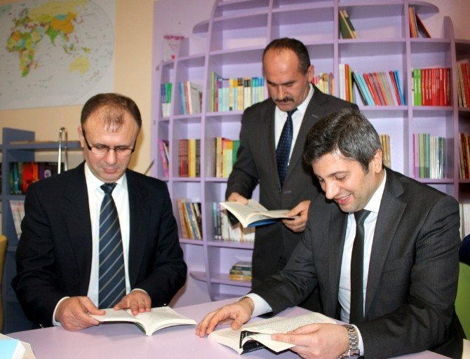 Yalova’nın İlk "Z-kütüphanesi" Açıldı